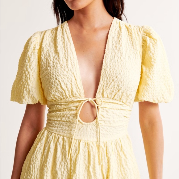 Abercrombie keyhole textured dress medium euc - Picture 6 of 7